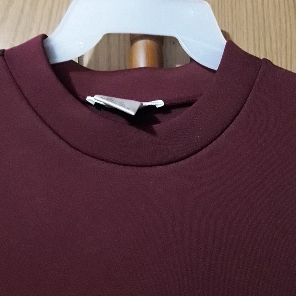 Brand new diagonal cut blouse with long trail - Picture 4 of 8
